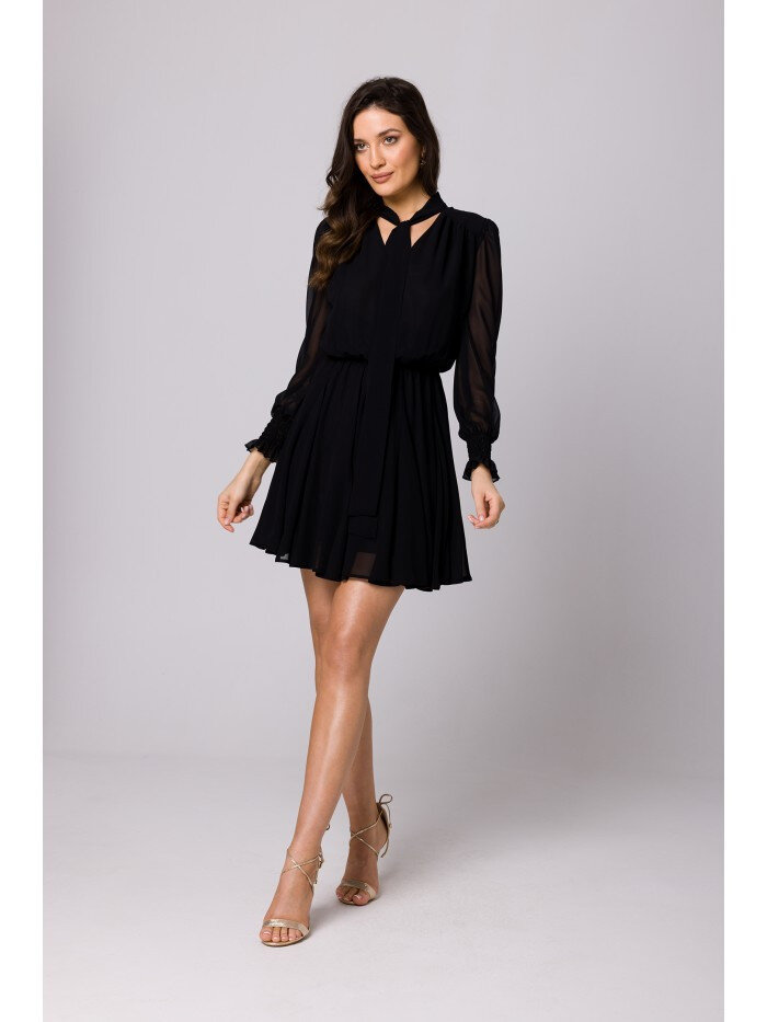 Černé šifonové šaty s rozevlátou sukni a vsadkami - Makover, EU M i529_6645378004392427531