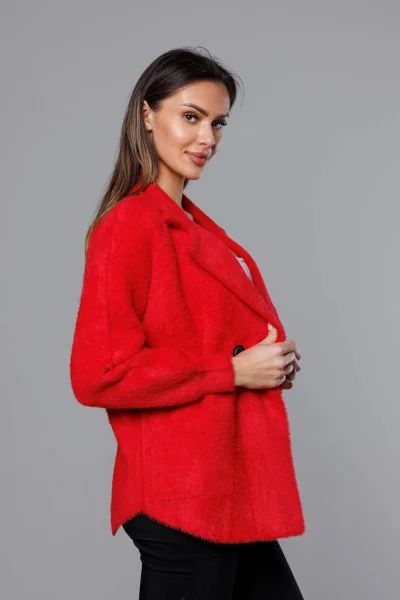 Červený alpaka přehoz s límcem a kapsami pro ženy