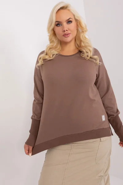 Hnědá dámská plus size halenka s dlouhým rukávem Fashionhunters