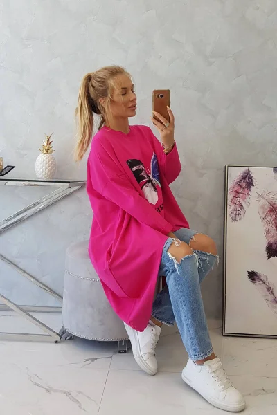 Fuchsiová oversize dámská halenka s motýlím potiskem K-Fashion