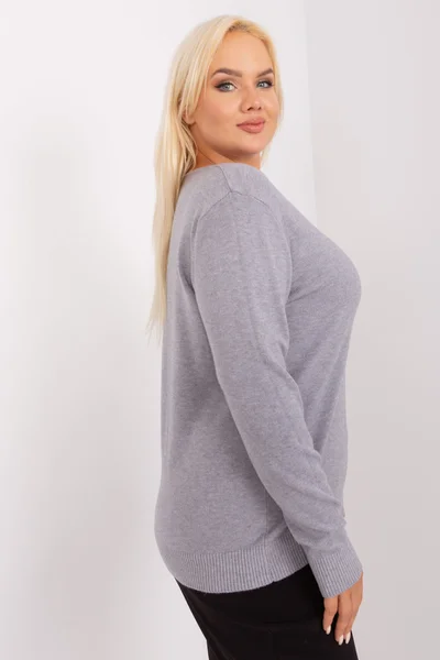 Šedý plus size dámský svetr s viskózou - Městská elegance