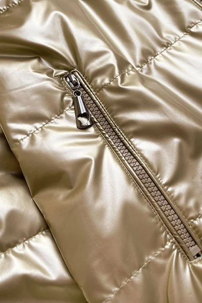 Zlatá dámská lesklá bunda oversize 6A83R7 6&8 Fashion