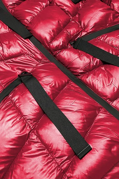 Zimní červená bunda s pásky pro ženy od J.STYLE