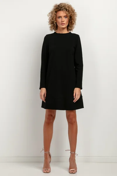 Černé pletené šaty nad kolena - Elegantní Tessita
