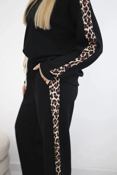 Leopardí viskózová souprava černá - K-Fashion