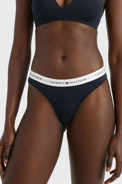 Modré tanga s logem Tommy Hilfiger