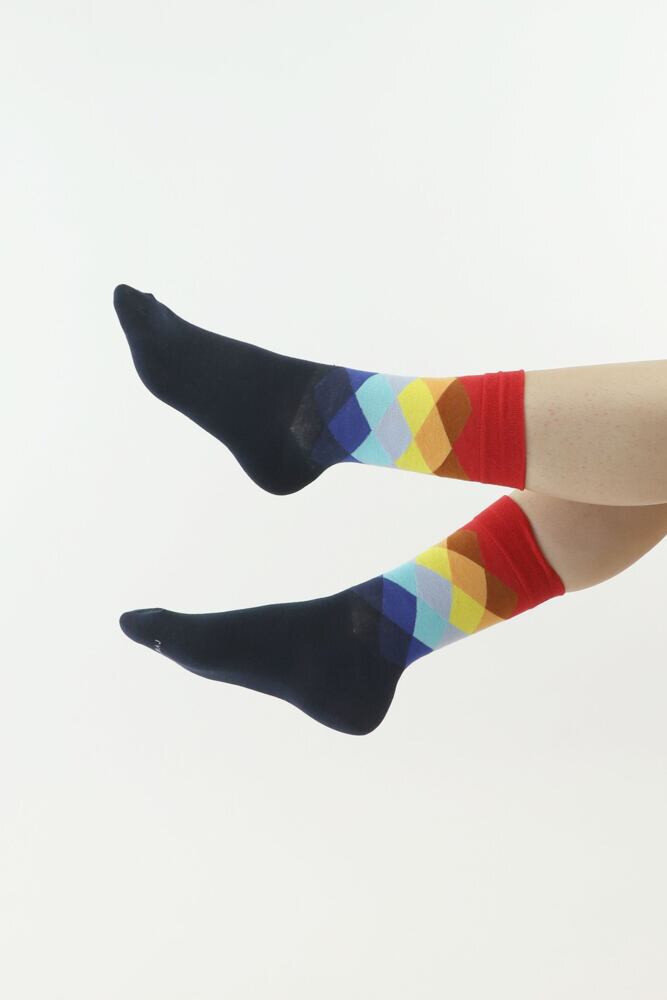 Černé ponožky Moraj s barevnými vlnkami, černá 43/45 i43_77309_2:černá_3:43/45_