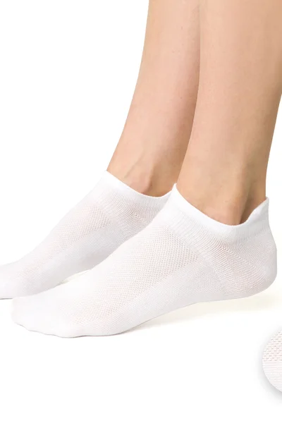 Klasické bílé dámské ponožky Steven 050-126